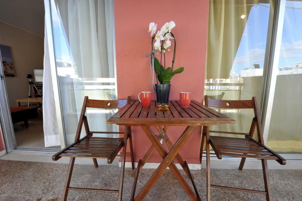 Near Stavros Niarchos Park & Acropolis *